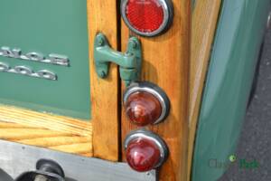 Image 43/50 of Morris Minor 1000 Traveller (1964)