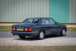 Bild 5/29 von Mercedes-Benz 300 SE (1990)
