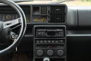 Image 39/50 of Lancia Delta HF Integrale 16V (1989)