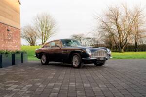 Image 12/79 of Aston Martin DB 6 (1968)