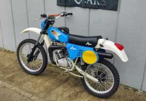 Immagine 7/8 di Aim DUMMY (1976)