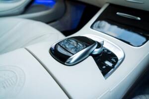 Image 22/48 of Mercedes-Benz S 63 AMG S 4MATIC (2018)