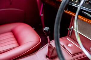 Image 44/50 de Jaguar Mk II 2.4 (1967)