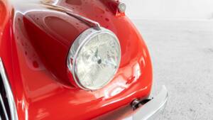 Image 14/30 of Jaguar XK 120 SE OTS (1953)