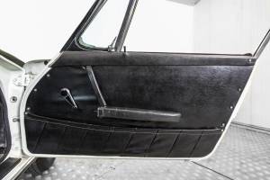 Image 34/50 of Porsche 912 (1967)