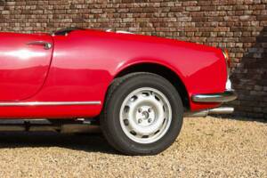Image 28/50 of Alfa Romeo Giulia 1600 Spider (1963)