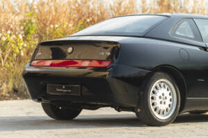 Immagine 10/34 di Alfa Romeo GTV 2.0 V6 Turbo (1996)