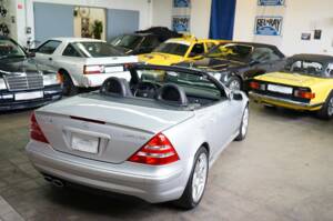 Imagen 20/50 de Mercedes-Benz SLK 32 AMG (2002)