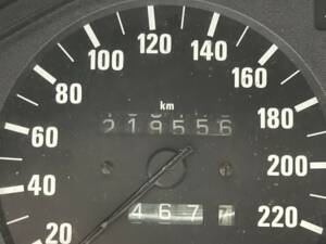 Afbeelding 8/26 van BMW 320i (1985)