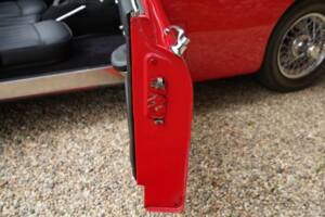 Image 43/50 of Jaguar XK 150 DHC (1960)
