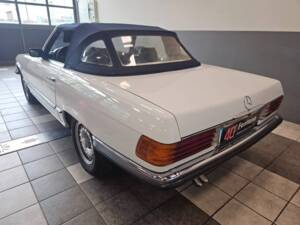 Image 9/15 de Mercedes-Benz 350 SL (1972)
