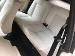 Immagine 9/22 di Volkswagen Golf Mk I Convertible 1.8 (1989)