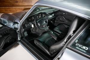 Image 20/36 de Porsche 911 Carrera (1995)