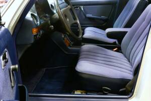 Bild 15/25 von Mercedes-Benz 280 TE (1985)