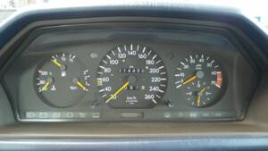 Afbeelding 3/40 van Mercedes-Benz E 420 (1993)