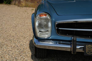 Image 33/50 of Mercedes-Benz 280 SL (1968)