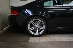 Bild 28/32 von BMW M6 (2006)