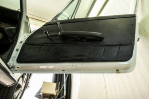 Image 47/50 of Porsche 912 (1967)