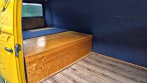 Bild 38/50 von Volkswagen T2b Kastenwagen (1976)