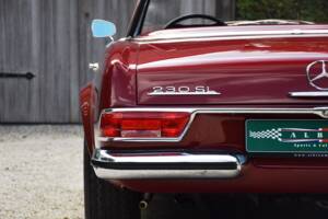 Image 20/45 de Mercedes-Benz 230 SL (1964)