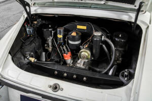 Image 41/50 of Porsche 912 (1967)