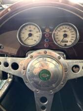 Image 8/14 of Morgan Plus 8 (2003)