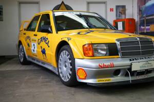 Imagen 2/32 de Mercedes-Benz 190 E 2.5-16 Evolution II (1993)
