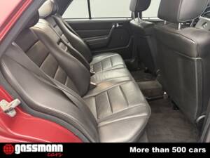 Bild 15/15 von Mercedes-Benz 190 E 2.5-16V (1991)