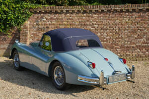 Image 33/50 de Jaguar XK 140 DHC (1957)