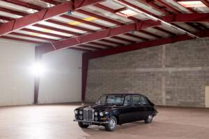 Image 10/70 of Daimler DS 420 (1976)
