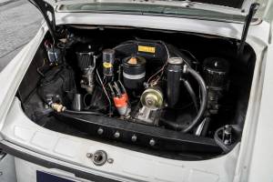 Image 41/50 of Porsche 912 (1967)