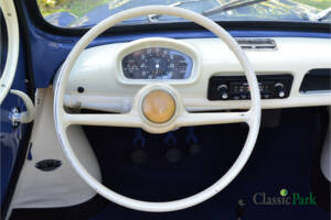 Bild 42/50 von Renault 4 CV Décapotable (1954)
