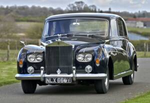 Image 2/50 of Rolls-Royce Phantom V James Young (1964)