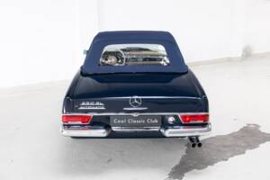 Image 8/40 de Mercedes-Benz 250 SL (1967)