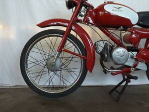 Image 33/44 of Moto Guzzi Cardellino 75 (1957)