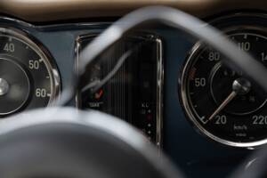 Immagine 62/93 di Mercedes-Benz 230 SL (1965)