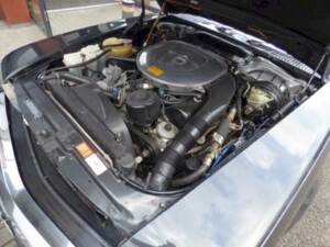 Image 24/30 of Mercedes-Benz 560 SL (1988)