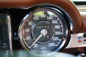 Image 4/11 of Mercedes-Benz 280 SL (1969)
