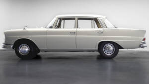 Bild 1/12 von Mercedes-Benz 220 SE b (1962)