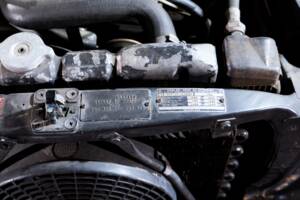 Image 49/64 of Mercedes-Benz 230/6 LWB (1976)