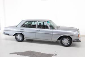 Image 9/27 of Mercedes-Benz 280 SEL 4,5 (1972)