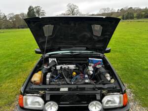 Image 35/38 de Ford Escort turbo RS (1990)