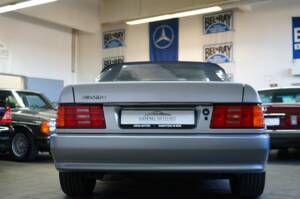 Image 15/42 of Mercedes-Benz 500 SL (1992)