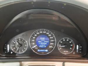 Immagine 7/15 di Mercedes-Benz CLK 320 (2002)