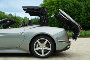 Bild 35/50 von Ferrari California T (2014)