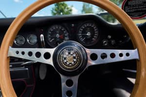 Image 24/80 of Jaguar E-Type 4.2 (1966)