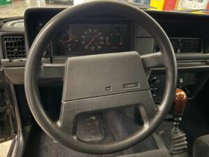 Imagen 10/16 de Volvo 245 GL (1993)