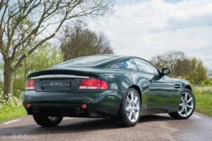 Image 5/17 of Aston Martin V12 Vanquish (2004)