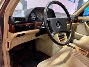 Bild 19/30 von Mercedes-Benz 380 SE (1985)