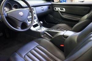 Image 28/48 of Mercedes-Benz SLK 230 Kompressor (2003)